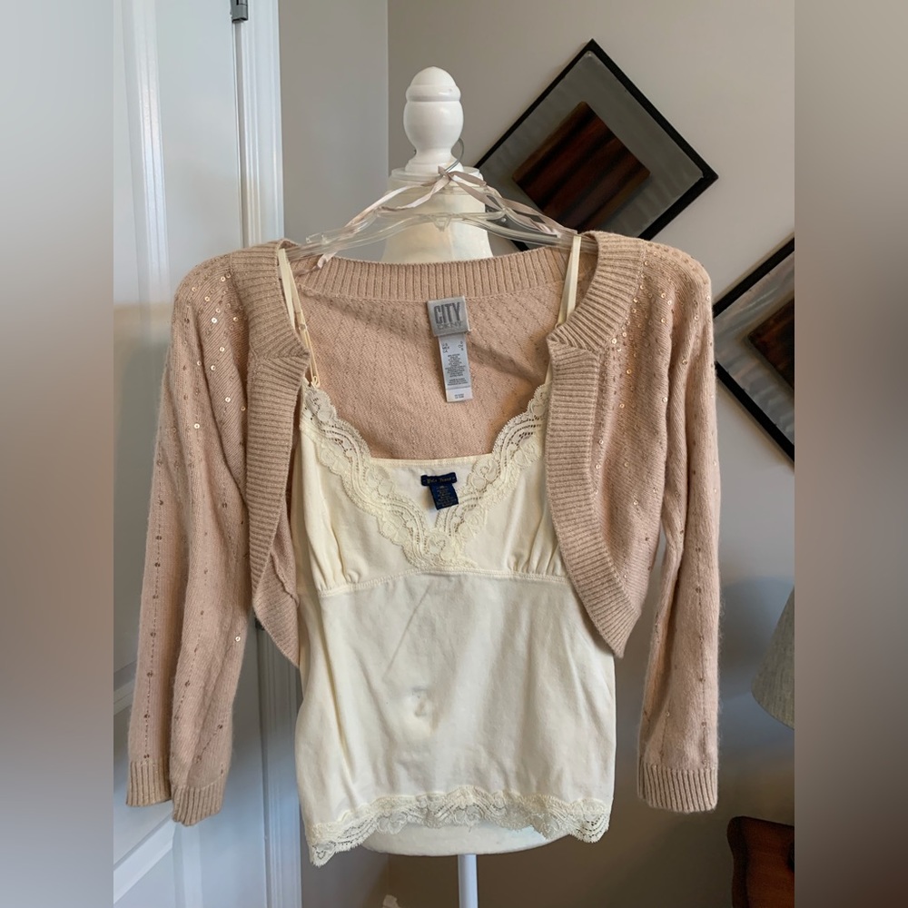 City DKNY peachy pink cropped sweater with cream tank
